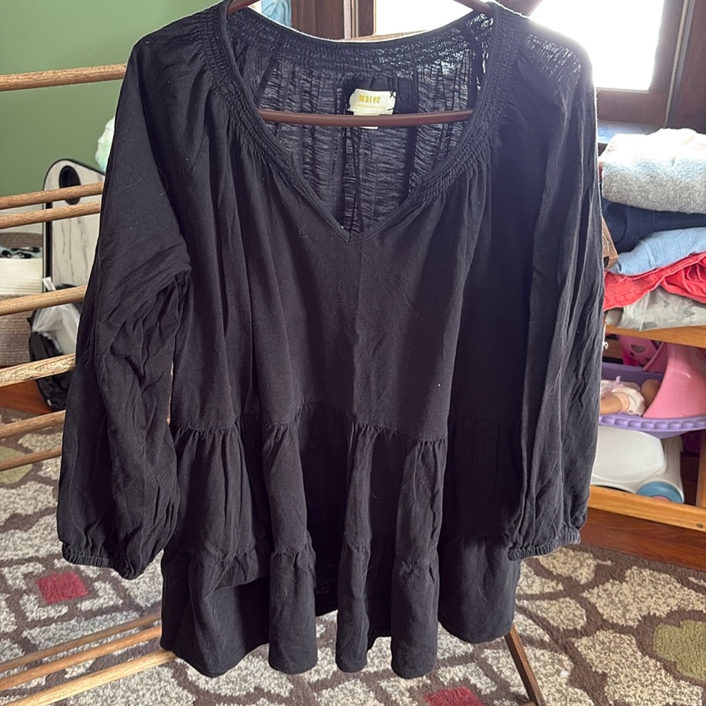 Very comfy, black extra large anthropology top